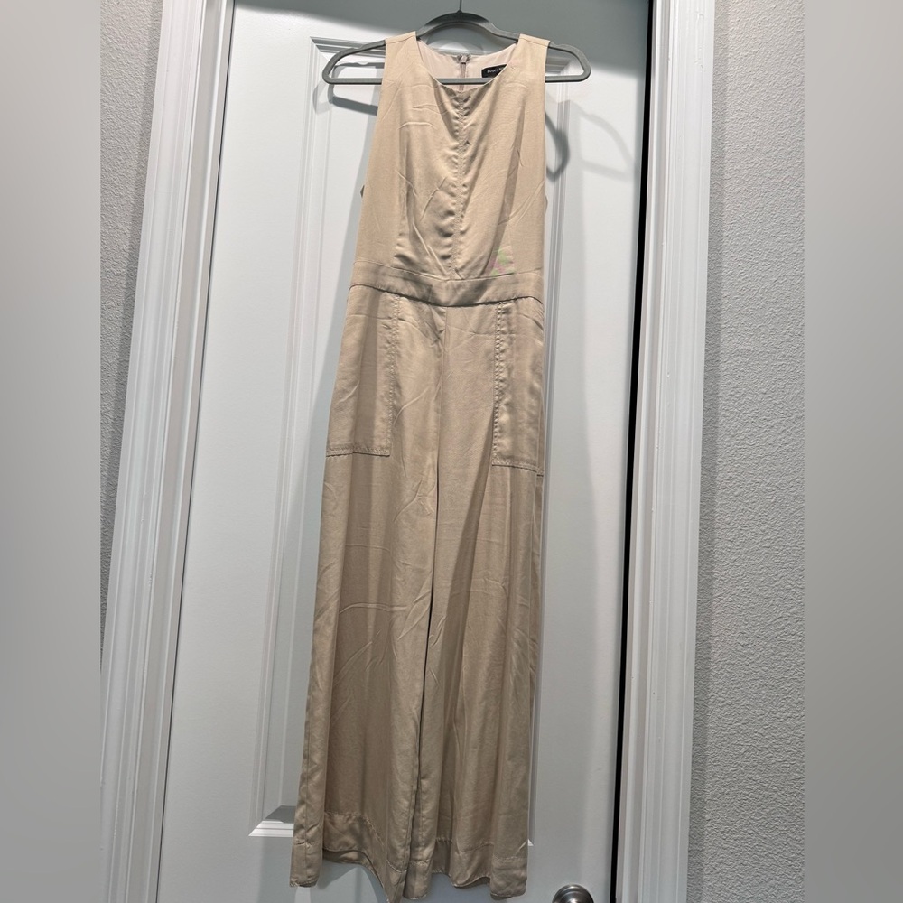 Women- jumpsuit!